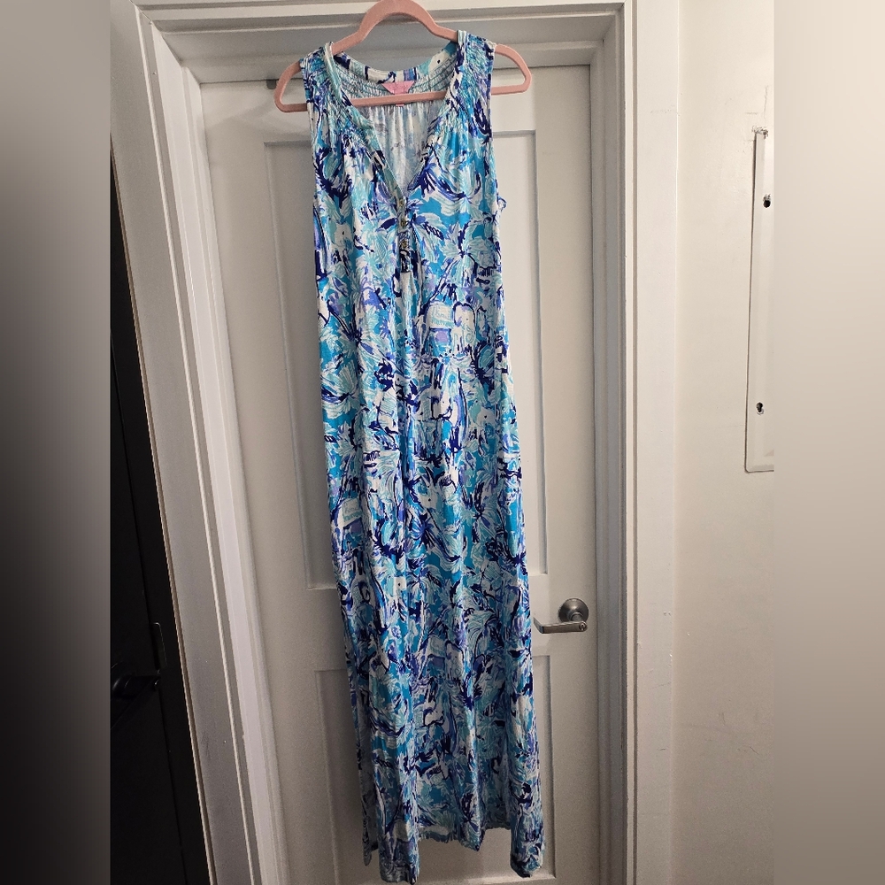 Lilly Pulitzer Blue and White Patterned Top